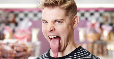 Man with 'world's longest tongue' smashes Jenga record thanks to crazy body part