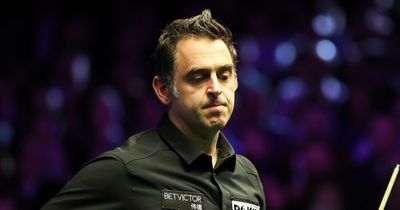Ronnie O'Sullivan suffers injury scare just two weeks prior to snooker World Championship