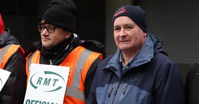 RMT members at Network Rail accept offer to end dispute