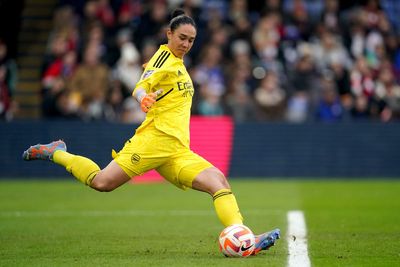 Goalkeeper Manuela Zinsberger to extend Arsenal stay