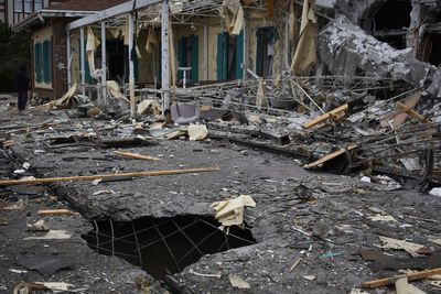UK to ‘consider’ backing tribunal to look into potential war crimes in Ukraine