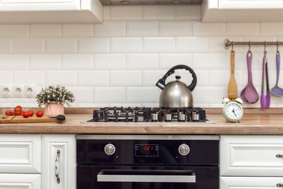 These 10 oven cleaning hacks are pretty genius and so easy to do