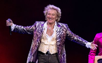 Rod Stewart gives health update after cancelling Australian show