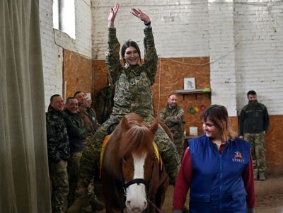 Ukraine soldiers ride out war stress with horse therapy