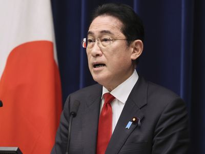 Japan's prime minister arrives in Ukraine for talks with President Zelenskyy