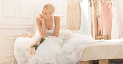 Maid of honour makes urgent plea to 'selfish' bride as she 'kicks out' pregnant pal