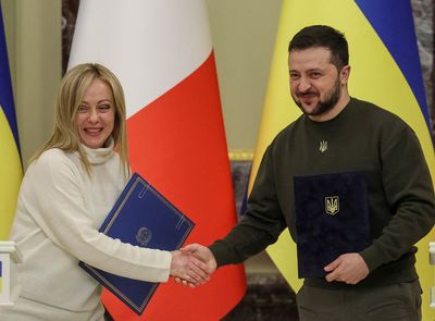 Italy's Meloni ready to risk unpopularity over support for Ukraine
