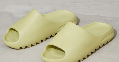 Expert shares warning to everyone who wears sliders