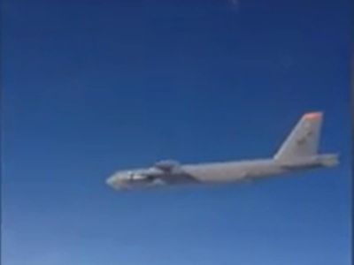 Dramatic moment Russian fighter jet ‘intercepts two US nuclear bombers over Baltic Sea’