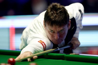Jimmy White beats Judd Trump to reach last-16 in Leicester