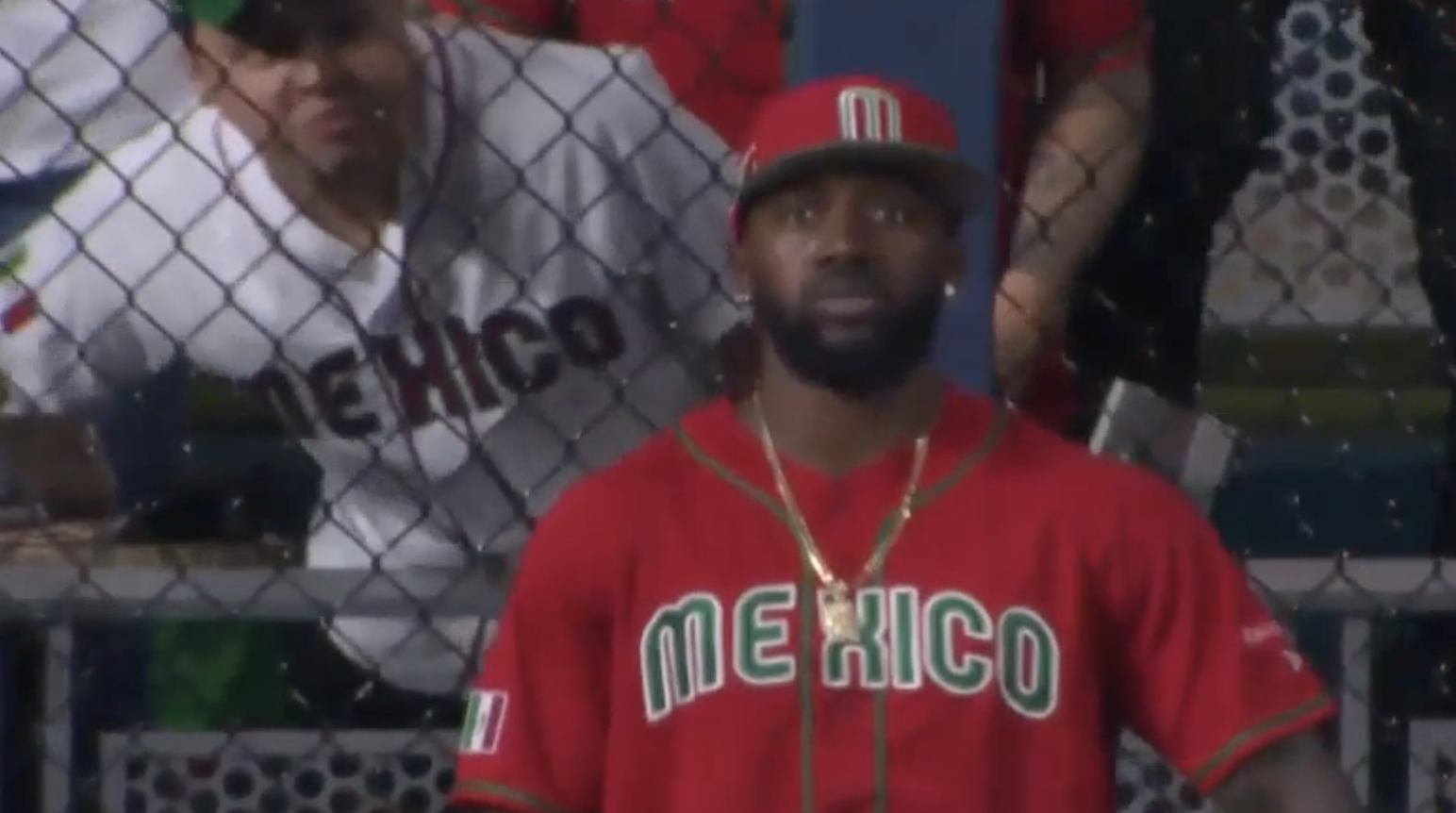 Randy Arozarena gives fans unforgettable moment after home run robbery in  World Baseball Classic