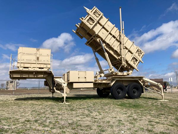 Ukrainian soldiers near finish of Patriot missile training