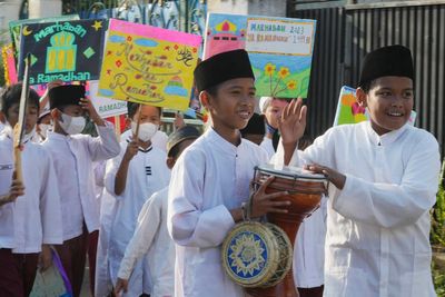 Muslims in Indonesia gear up for first day of Ramadan