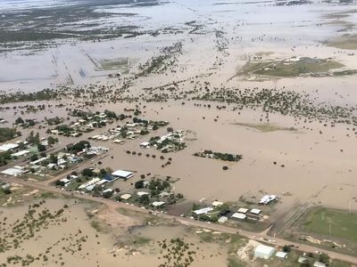 Flood-ravaged outback town leaders meet with PM