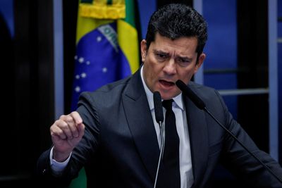 Brazil police bust gang plot to attack authorities, public servants