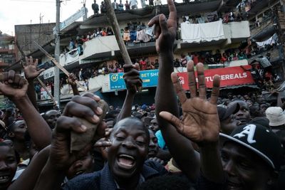 Kenya's Ruto seeks to reassure investors after protests