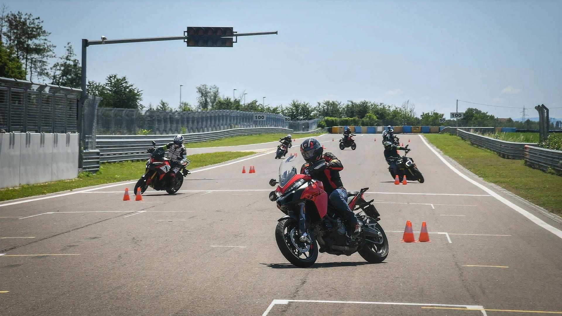 2023 Ducati Riding Experience Offers Rookie, Road,…