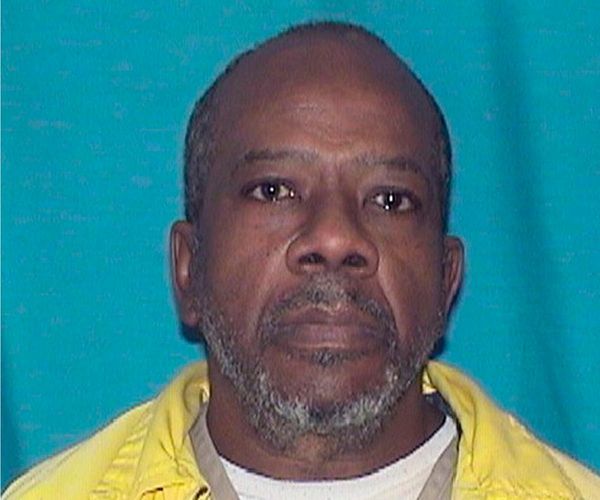 Cooperating guard gets 6 years in Illinois inmate's death