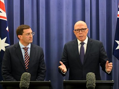 Dutton urges voice legal advice after question unveiled