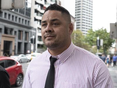 Woman's deleted texts in spotlight at Hayne rape trial