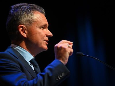 Laws to stop secret ministries ignite referendum debate