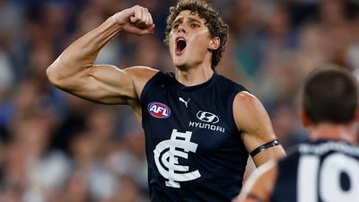 Carlton hang on to beat Geelong by eight points as Charlie Curnow and Jeremy Cameron enjoy MCG shootout