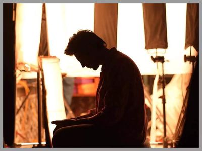 Kartik Aaryan says he had a heart-wrenching day at work as he shares a gloomy picture of himself from the sets – See post