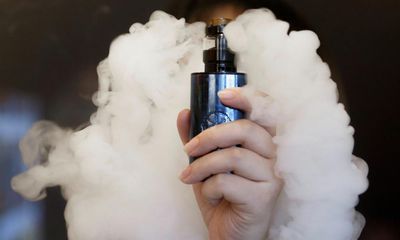 ‘Overwhelming’ support for regulation of vape imports amid ‘health emergency’, TGA reports