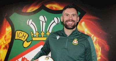 Wrexham confirm signing of former Manchester United goalkeeper Ben Foster