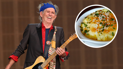 Don't mess with Keith Richards' pre-show shepherd's pie ritual, or he might threaten to cut you up and bake you into one