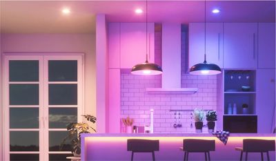 Nanoleaf beats Hue to market with the first Matter over Thread lighting