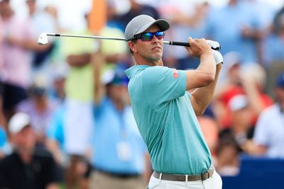 Watch: Adam Scott nearly dunks tee shot for hole-in-one, ball ends up inches from water hazard