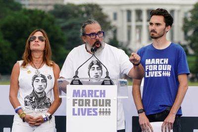 Parkland parents forcibly removed, arrested at U.S. House hearing on gun control