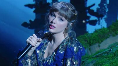 See Taylor Swift Get Emotional As She Honors Her Late Grandmother On Her Eras Tour