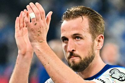 Southgate hails Kane's 'strength' after breaking England goal record