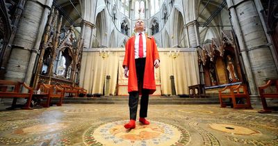 Tourists can walk on site of King’s coronation but must take shoes off