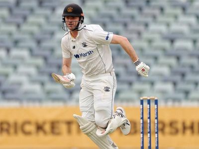 WA closing in on first-innings lead in Shield final