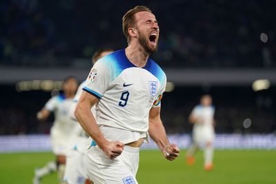 Wayne Rooney expects Harry Kane to set England goal record ‘well into the 70s’