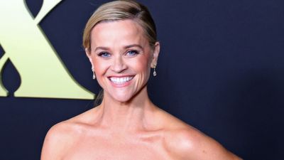 Reese Witherspoon is the spitting image of her 23-year-old daughter Ava in new photo