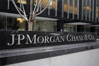 A couple claims JPMorgan sold $10 million of their jewelry after drilling open a safety deposit box because they didn’t pay their rent