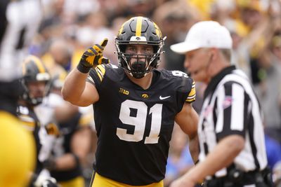 First-round prospect for the Pack: Iowa edge rusher Lukas Van Ness
