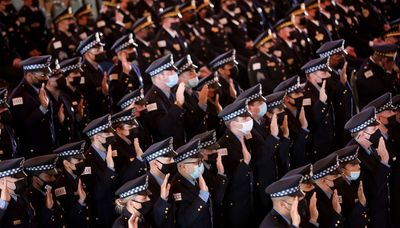 Chicago police to boost ranks by rehiring former officers, poaching cops outside the city
