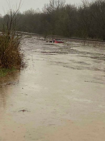 Missouri man makes harrowing rescue in flash flood