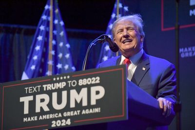 Trump rallying supporters in Waco ahead of possible charges