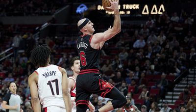 Bulls avoid trap game and easily handle the short-handed Trail Blazers