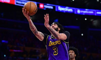 Lakers player grades: Anthony Davis leads L.A. to key win over the Thunder