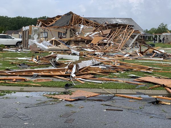 At least 23 killed in Mississippi tornado, storms