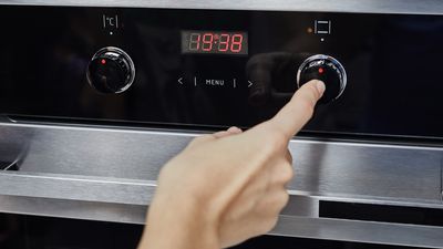 How to change the time on your oven - experts from the top brands weigh in