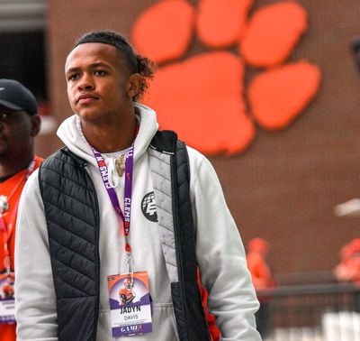 Elite quarterback, Jadyn Davis, includes Ohio State in final five schools. But there’s a catch.