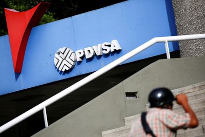 Venezuela arrests 21 in corruption crackdown, 11 more wanted